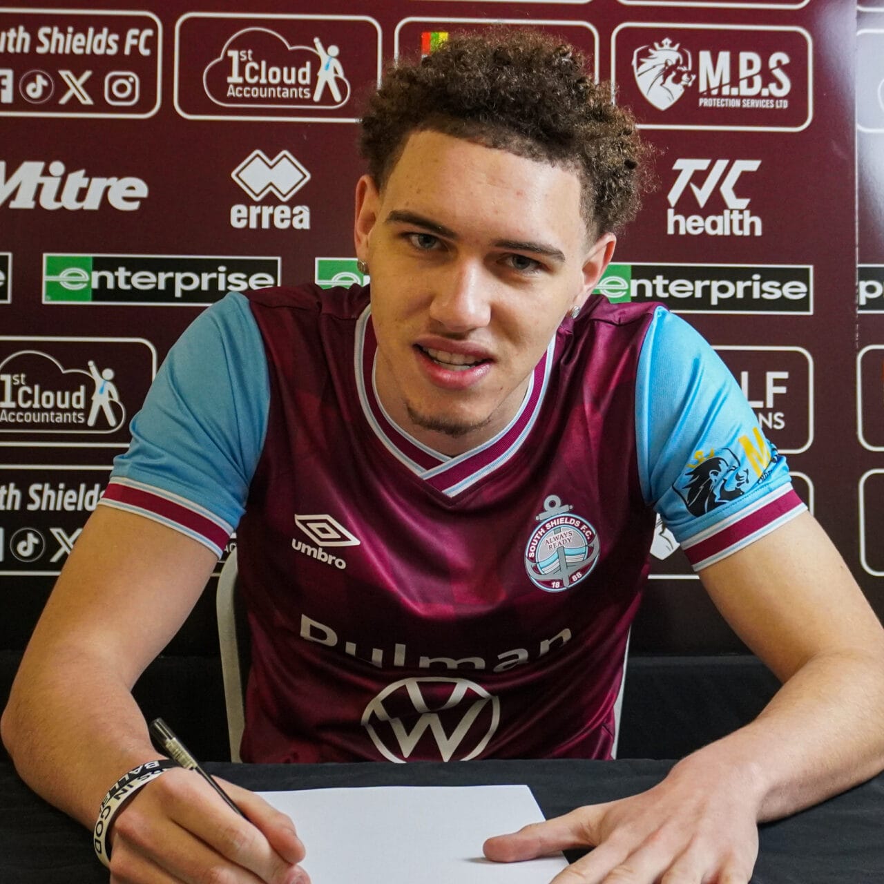 Niall McAndrew joins on loan
